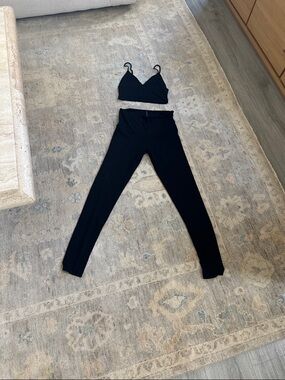 Indah Black Two-Piece Set - Bralette & Leggings. size 1/S